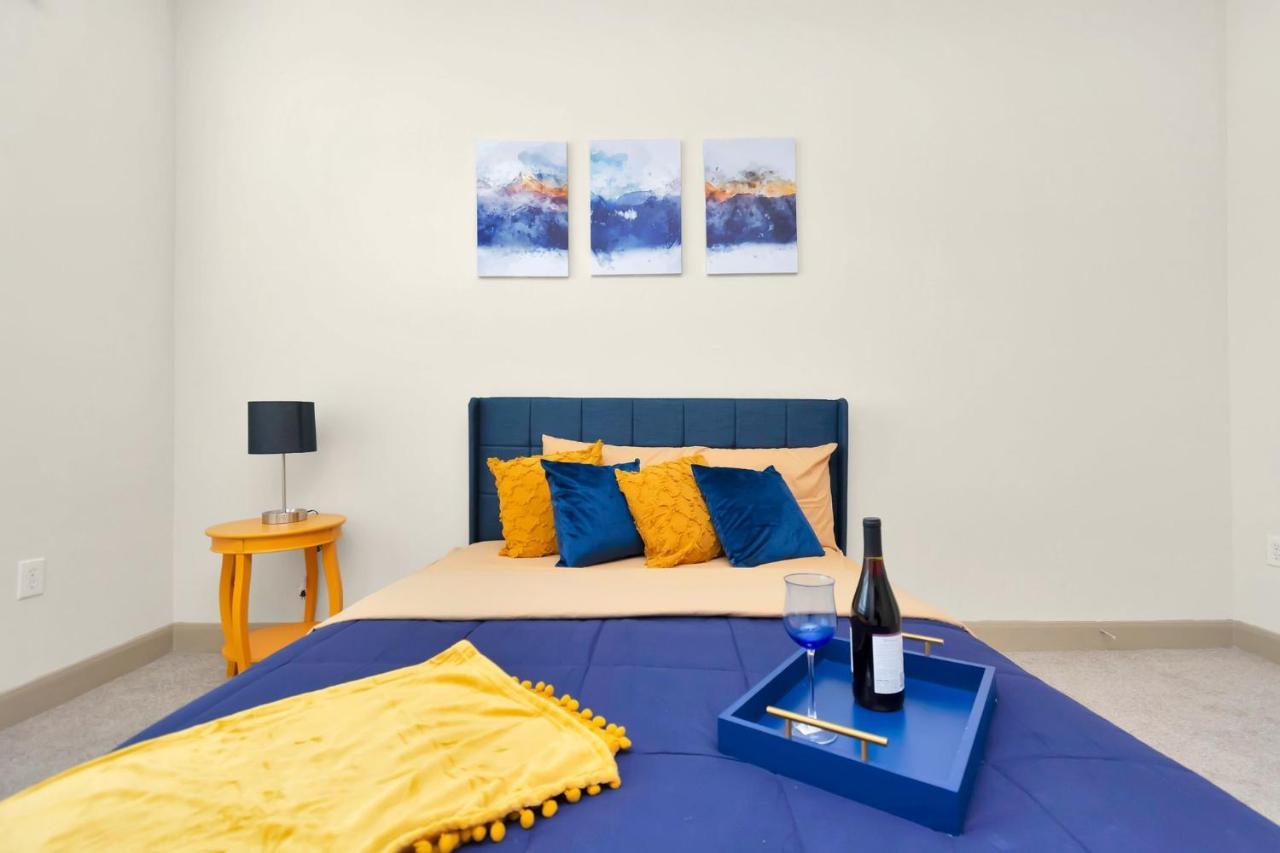 Welcome To The Suite Spot Luxury 1Bedroom Mid-Rise In Suger Land Houston Exteriör bild